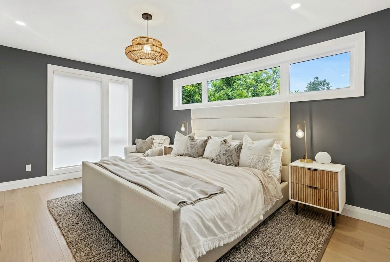 Room with walls painted in Cracked Pepper PPU18-01 by Behr