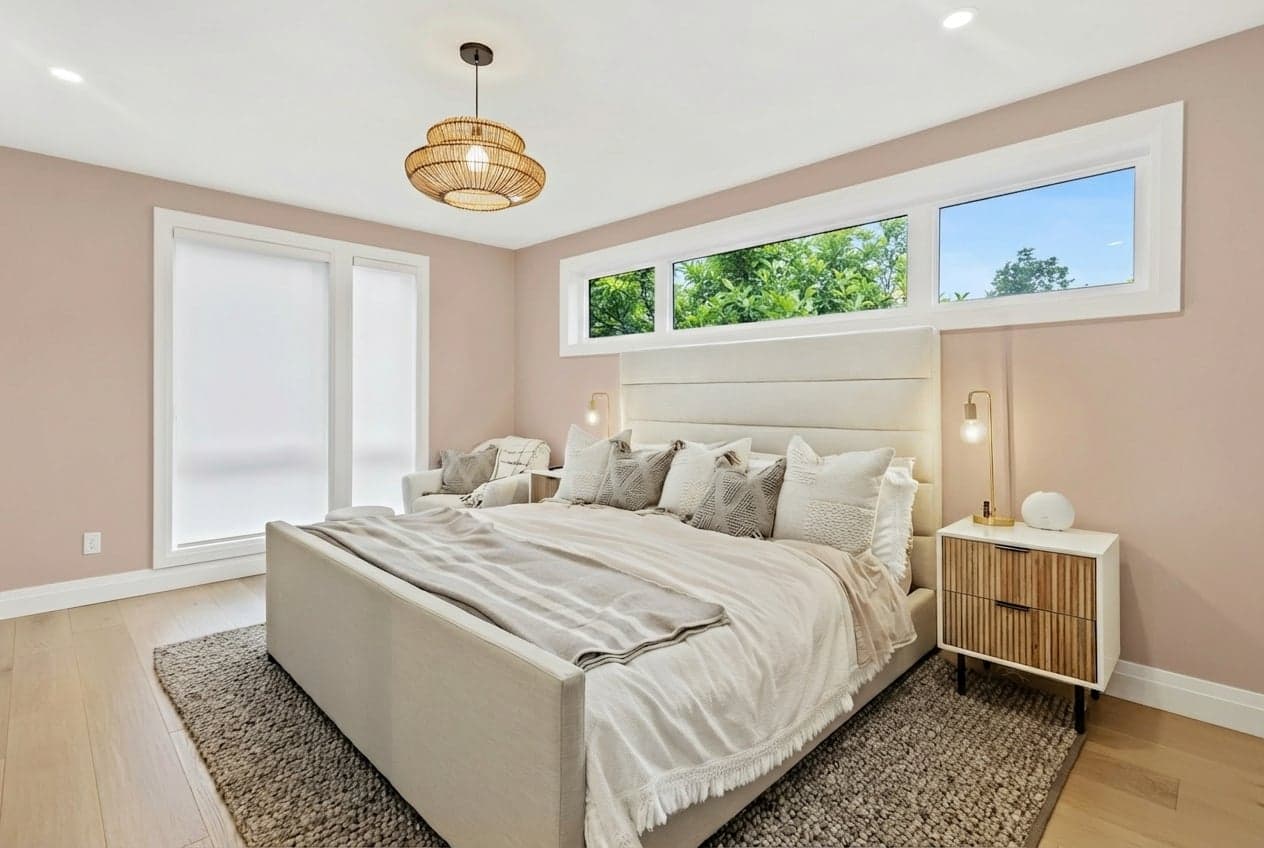 Room with walls painted in Vintage Tea Rose HDC-CT-07A by Behr