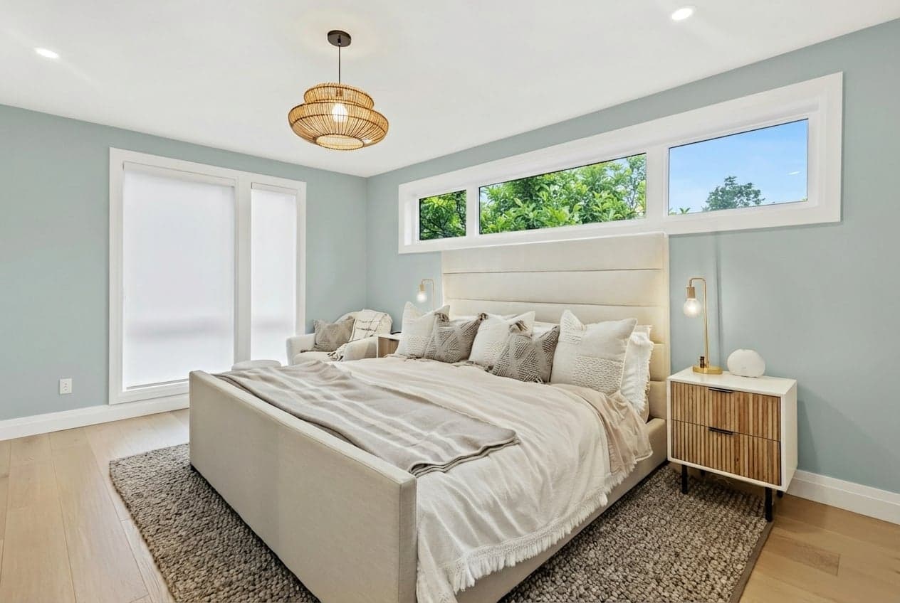 Room with walls painted in Watery HDC-CT-26 by Behr