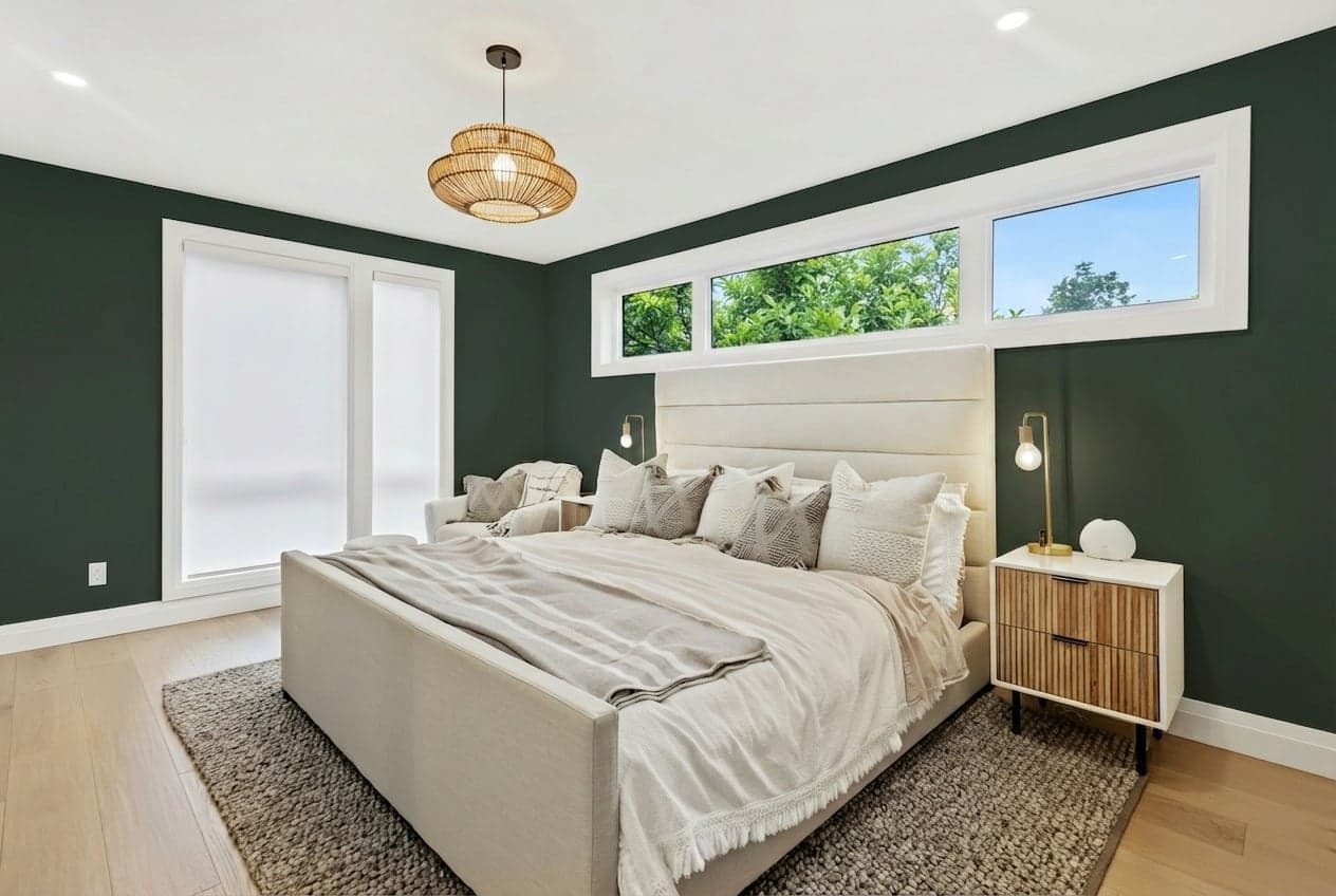 Room with walls painted in Essex Green HC-188 by Benjamin Moore