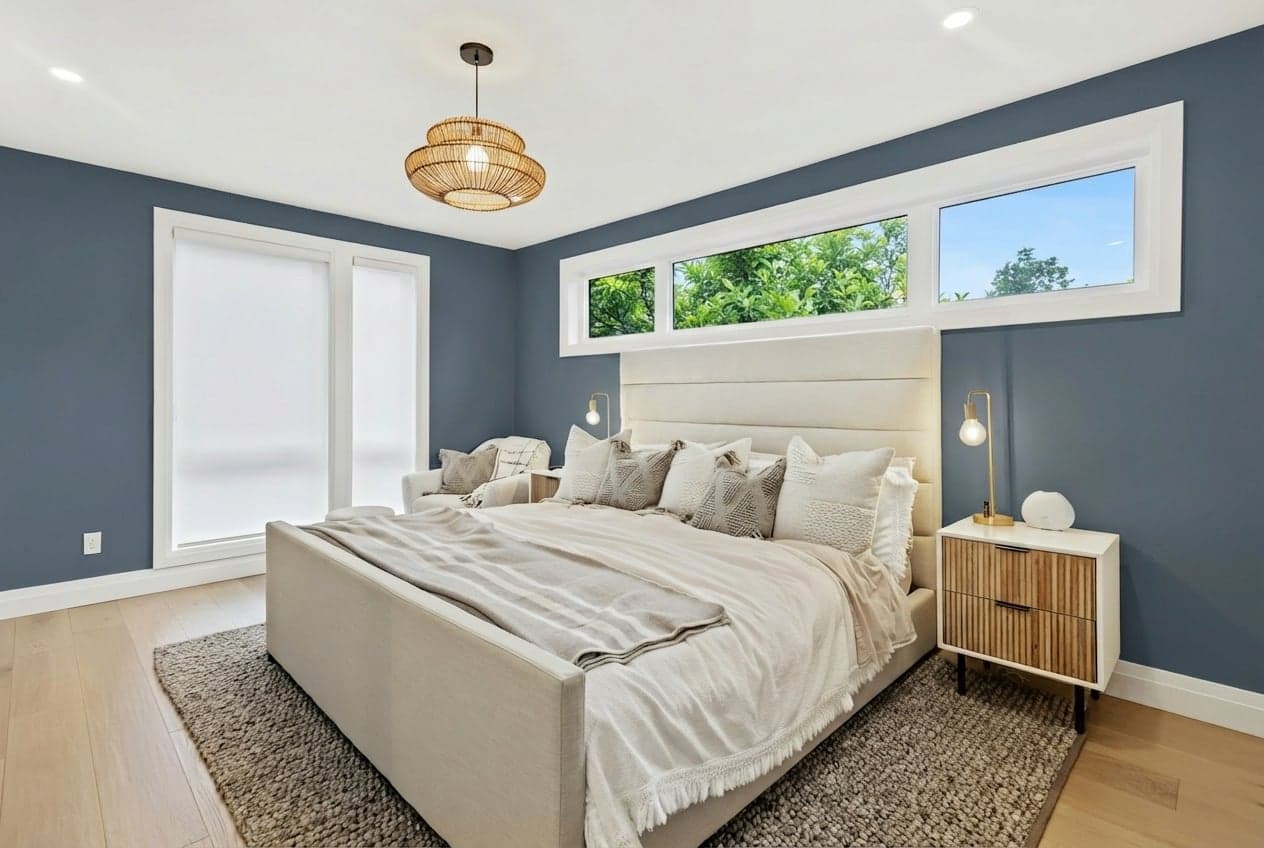 Room with walls painted in Van Deusen Blue HC-156 by Benjamin Moore