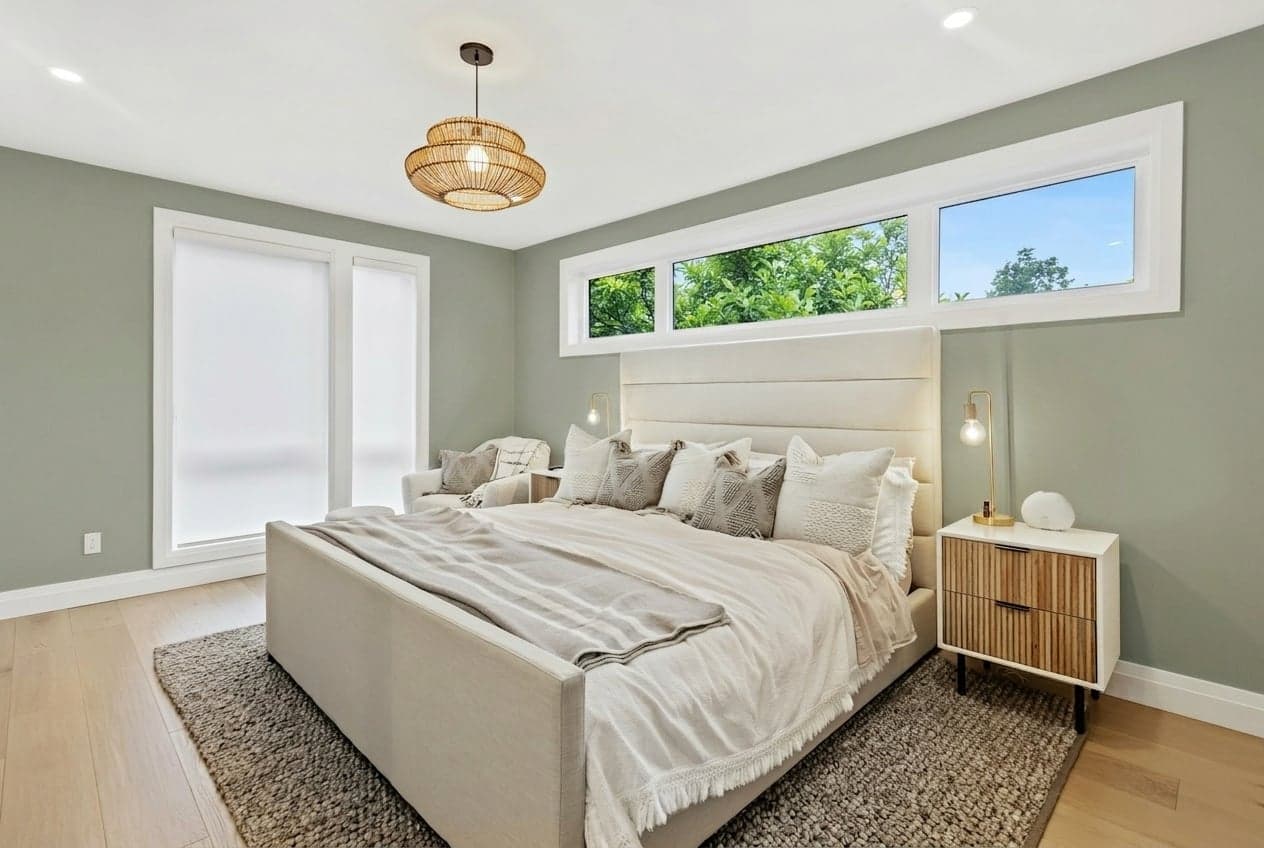 Room with walls painted in California Sagebrush DET513 by Dunn-Edwards