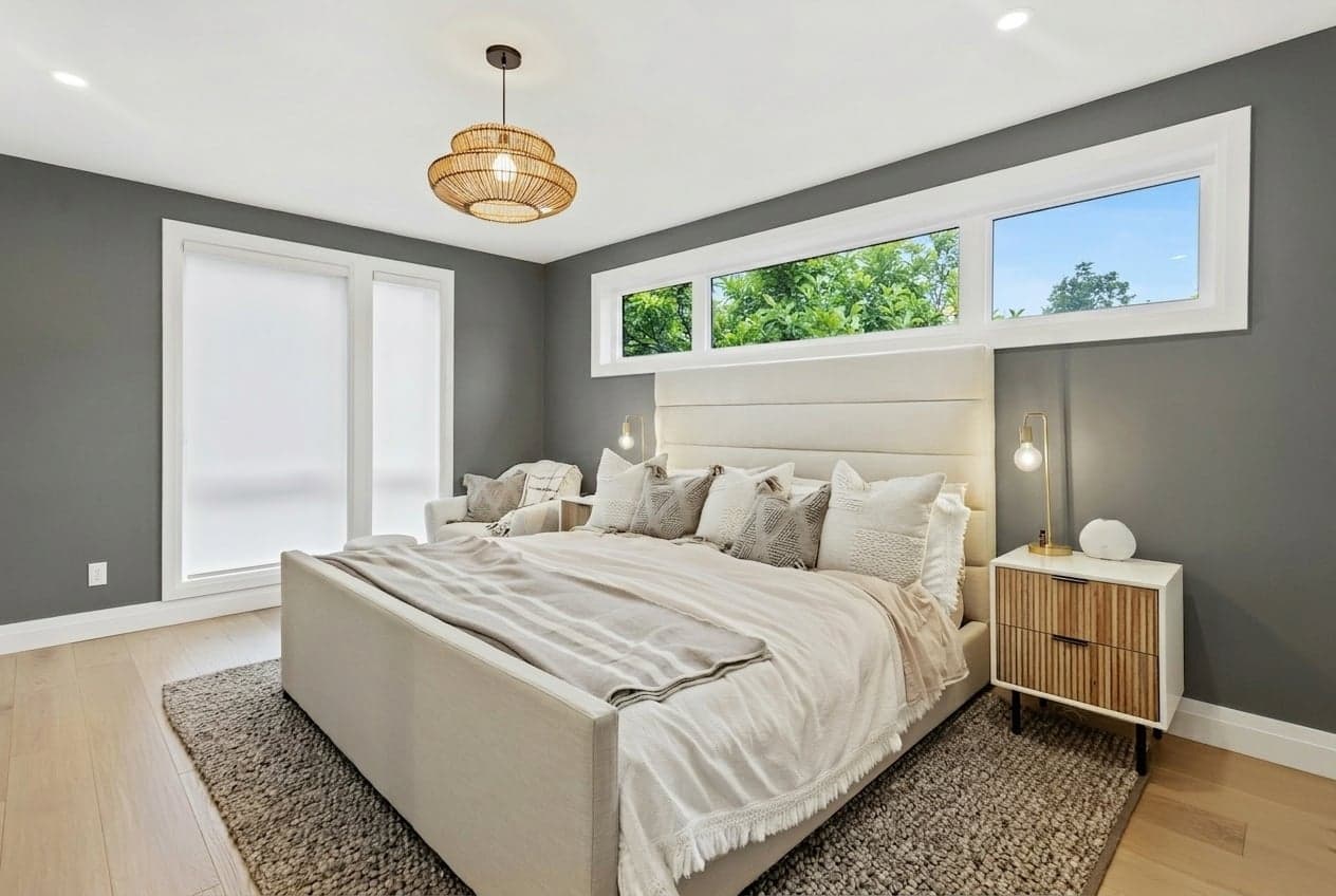 Room with walls painted in Fade to Black DET629 by Dunn-Edwards