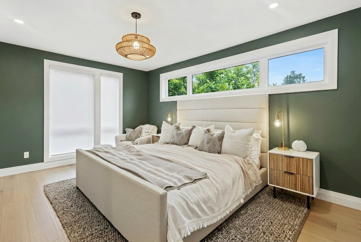 Room with walls painted in Greener Pastures DET529 by Dunn-Edwards