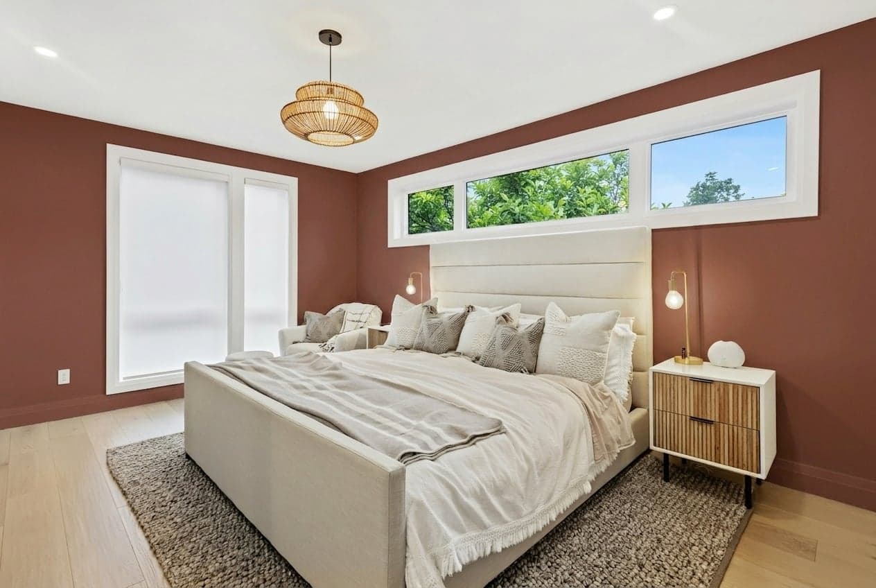Room with walls painted in Spice of Life DET439 by Dunn-Edwards