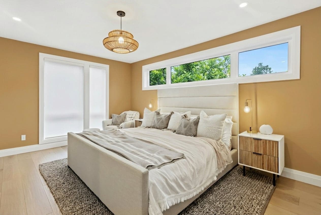 Room with walls painted in India Yellow 66 by Farrow & Ball