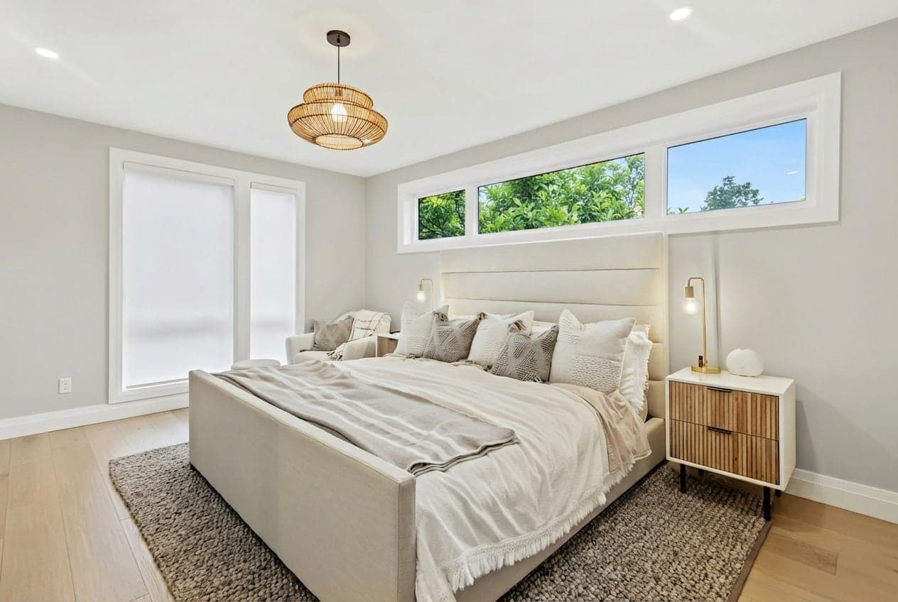 Room with walls painted in Fog PPG1010-2 by PPG