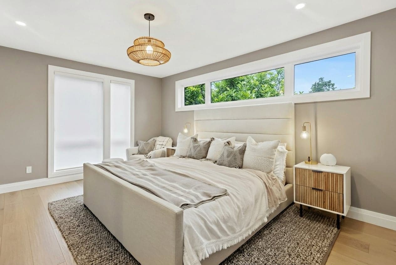 Room with walls painted in Smoked Oyster 6005-1C by Valspar