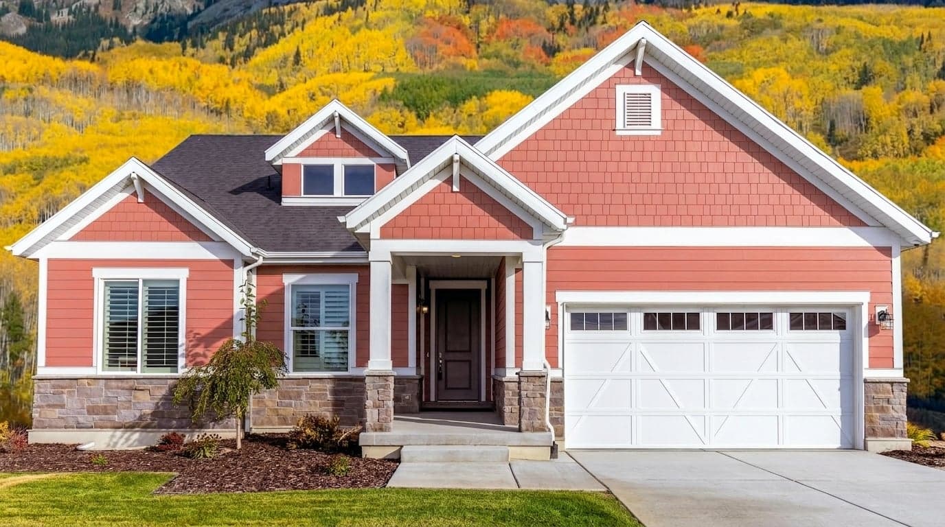 House with siding painted in Pueblo Rose DET438 by Dunn-Edwards